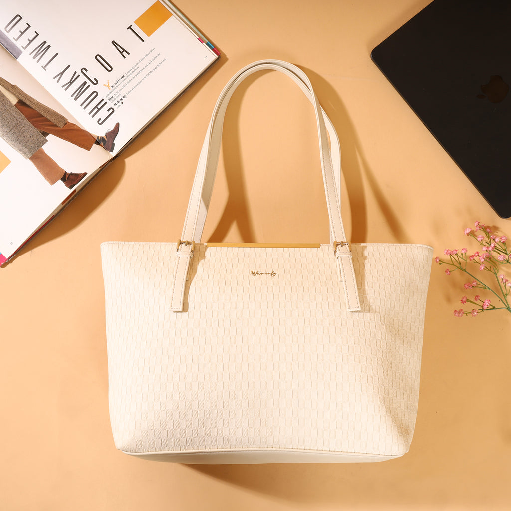 Classic Textured Tote Bag By Woomenly